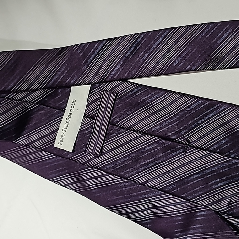 Perry Ellis Potfolio Men's Tie - Picture 7 of 8